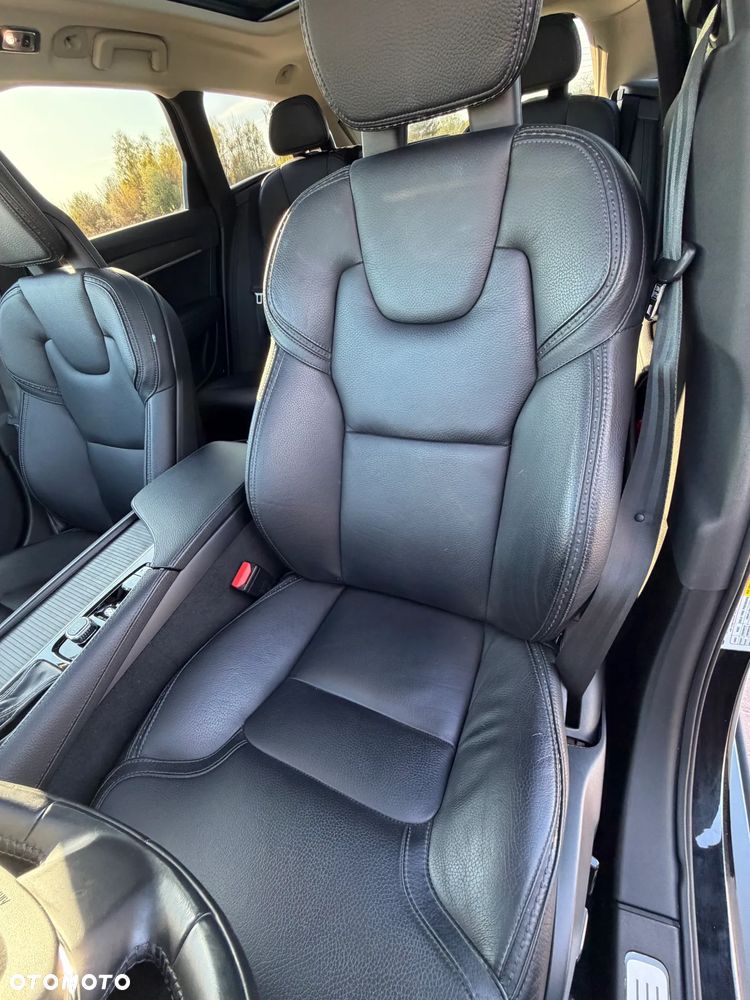 Volvo V90 Cross Country - 28