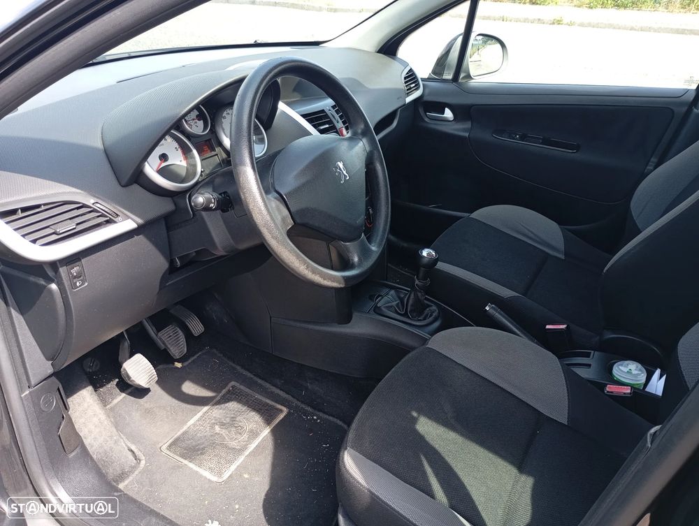 Peugeot 207 1.4 HDi Trendy - 4
