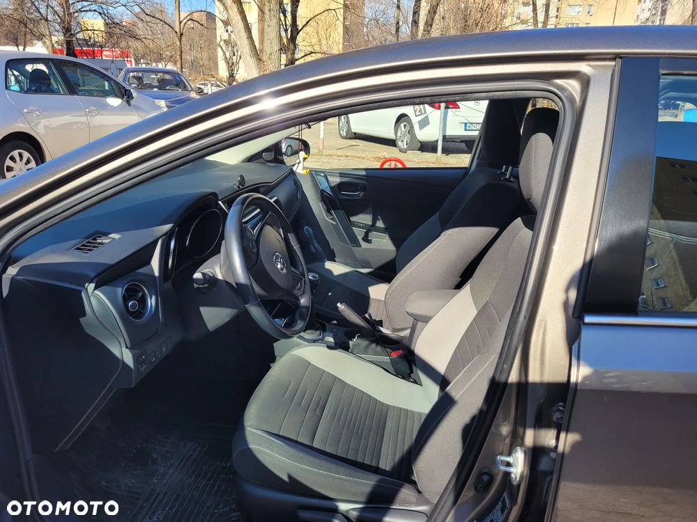 Toyota Auris 1.6 Premium - 9