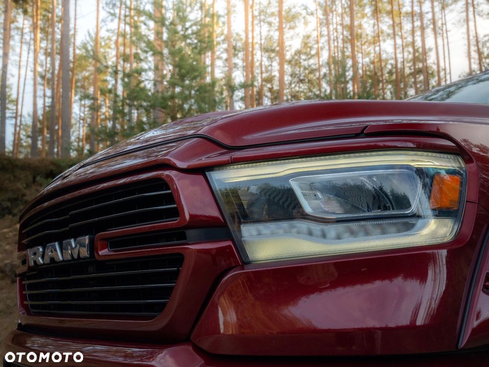 RAM 1500 Crew Cab Laramie - 11