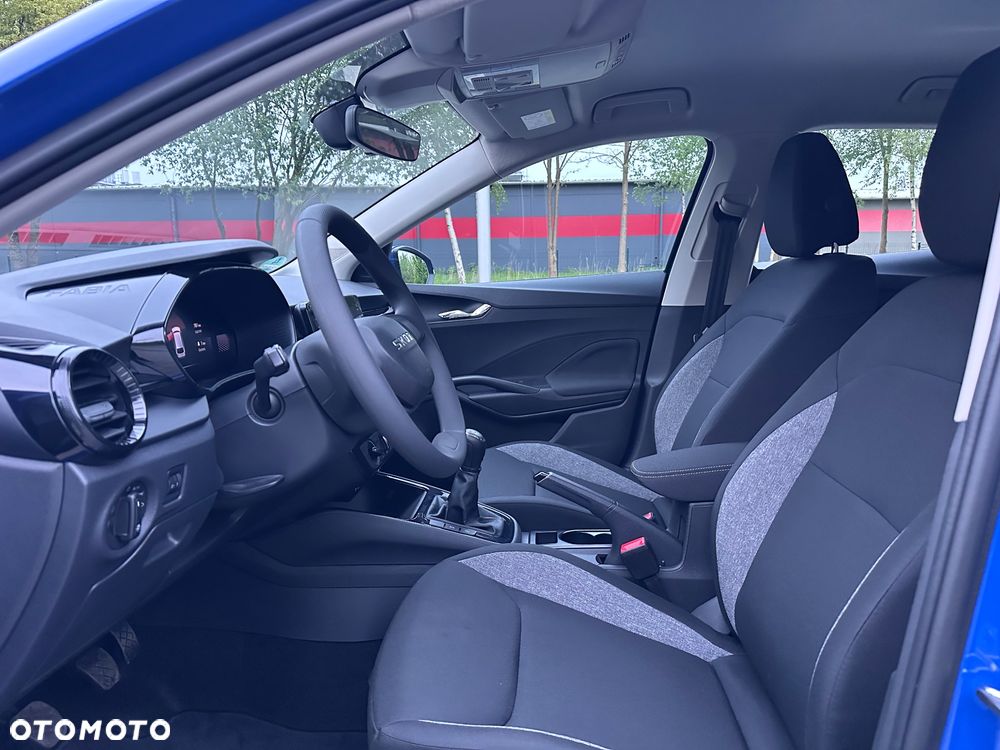 Skoda Fabia 1.0 MPI Essence - 11