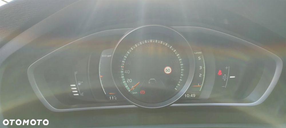 Volvo V40 D2 Momentum - 19