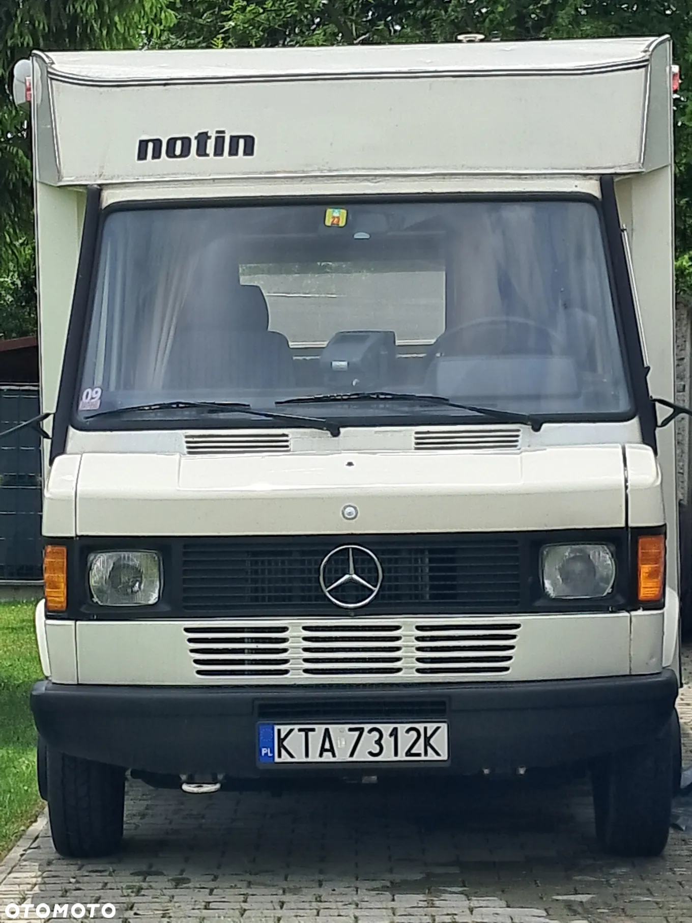 Mercedes-Benz 410 D - 8