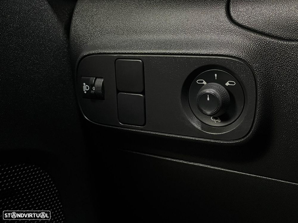 Citroën C3 1.2 PureTech Shine - 10