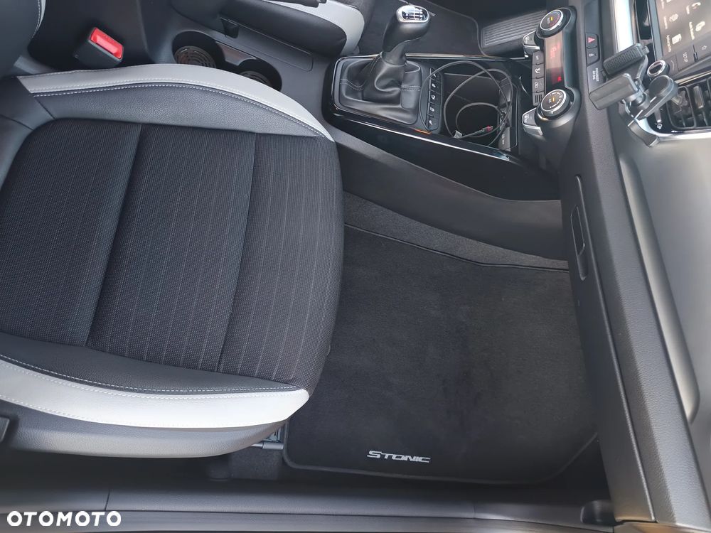 Kia Stonic 1.4 L - 20