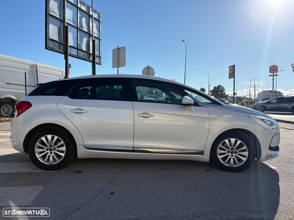 Citroën DS5 e-HDi 110 EGS6 SoChic - 2