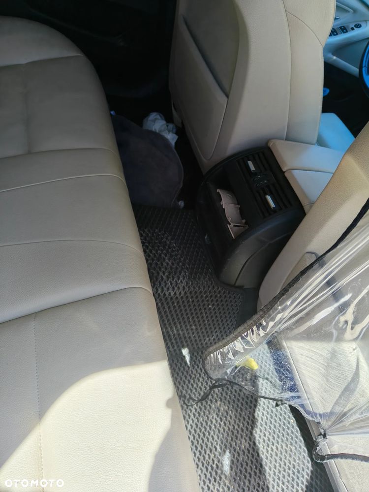 BMW Seria 5 528i Sport-Aut - 26