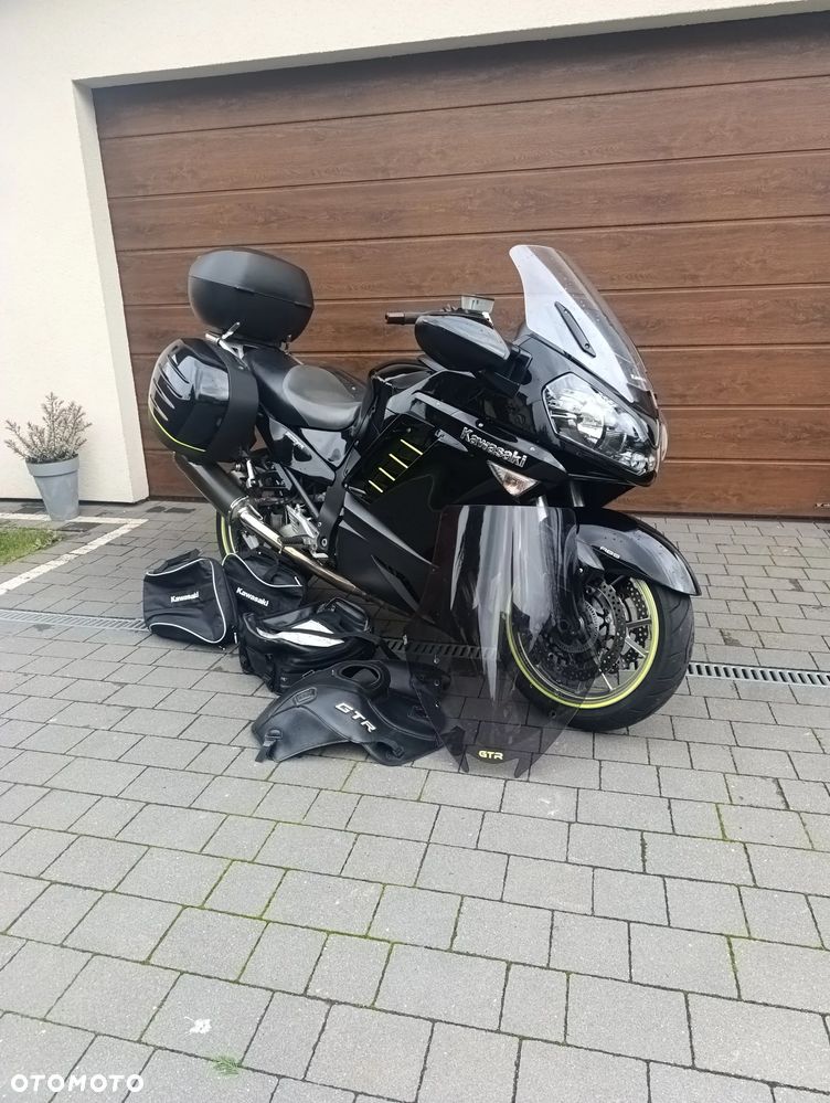 Kawasaki GTR - 8