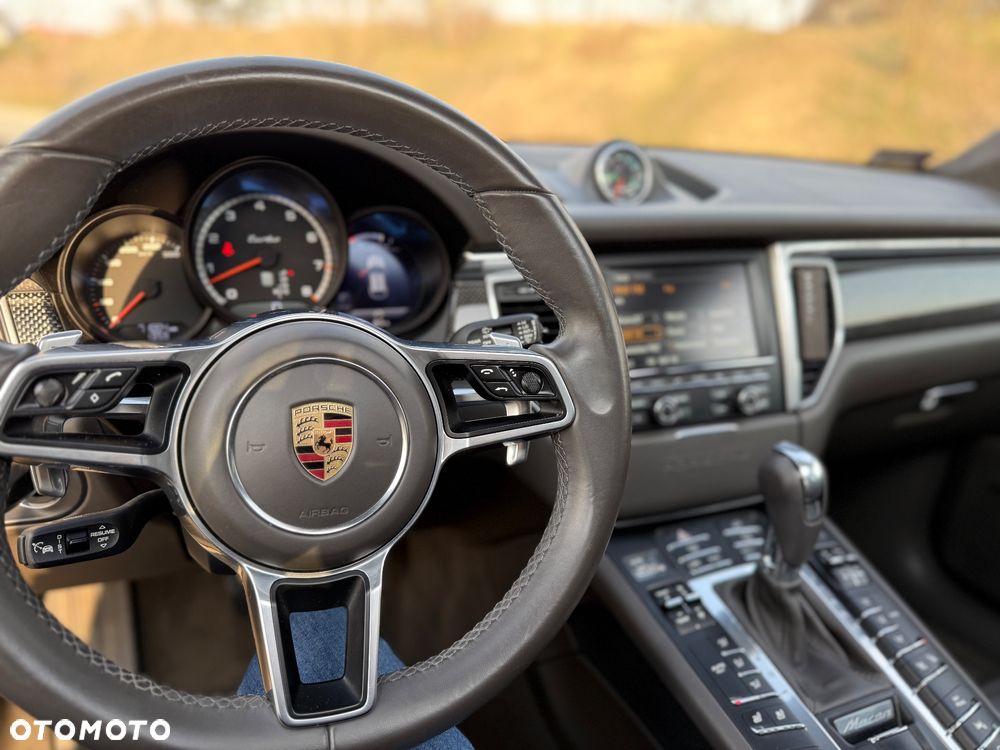 Porsche Macan - 4