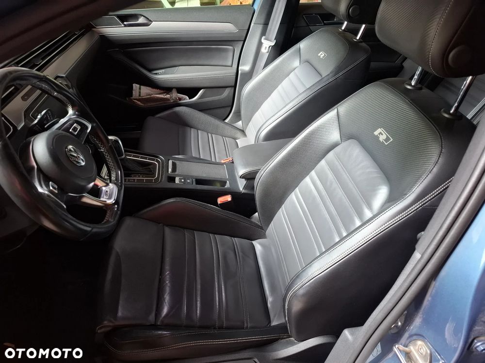 Volkswagen Passat - 10