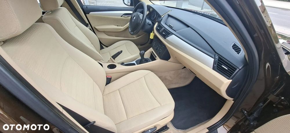 BMW X1 sDrive20d - 8