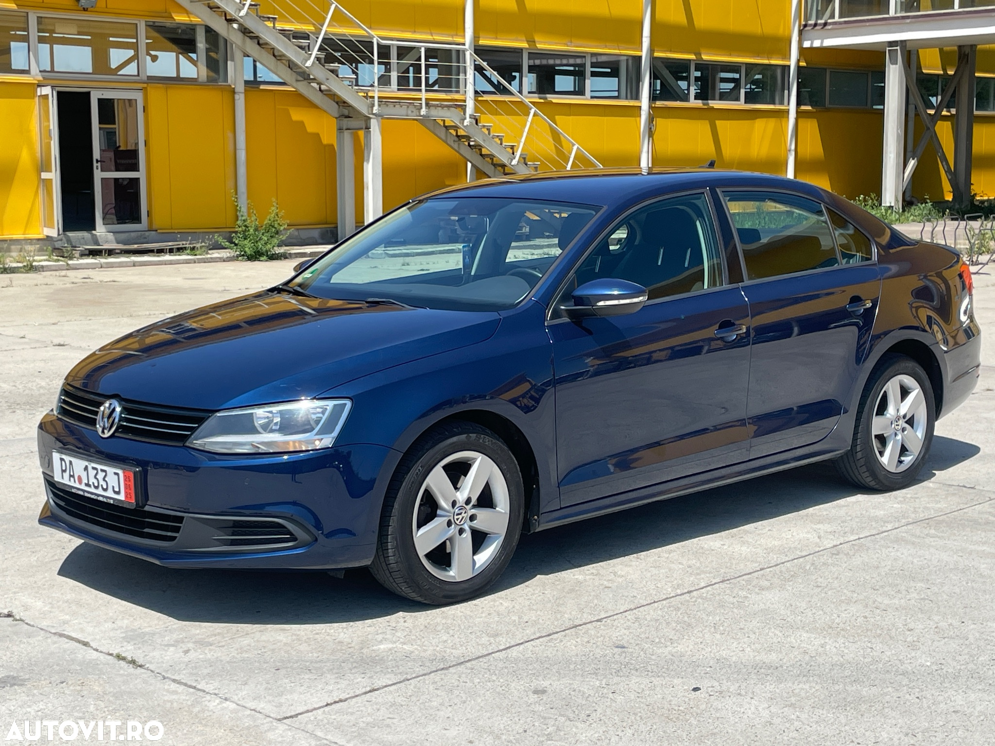 Volkswagen Jetta 1.2 TSI BlueMotion Technology Comfortline - 11
