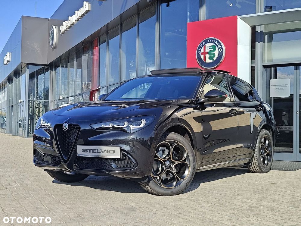 Alfa Romeo Stelvio - 1
