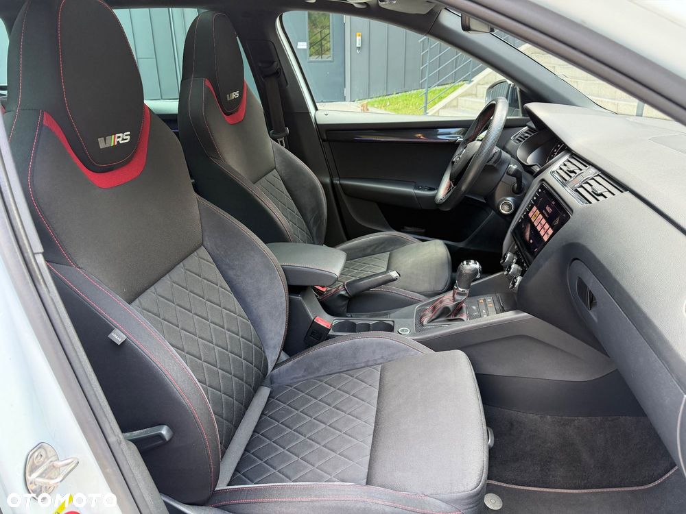 Skoda Octavia 2.0 TDI RS Challenge DSG - 24