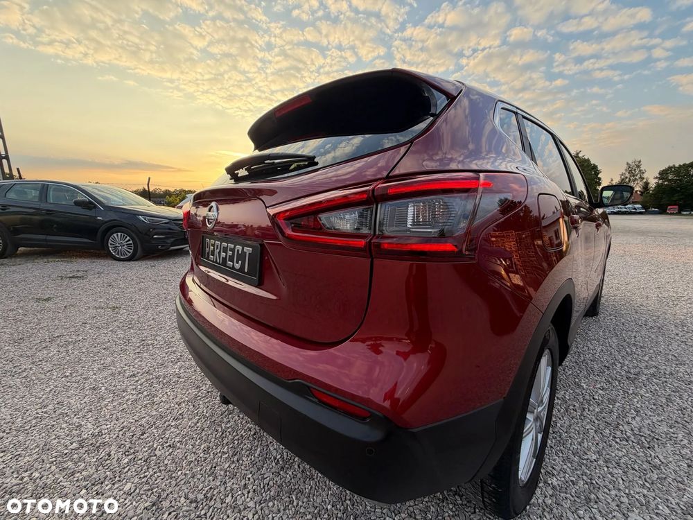 Nissan Qashqai 1.3 DIG-T N-Connecta EU6d - 12