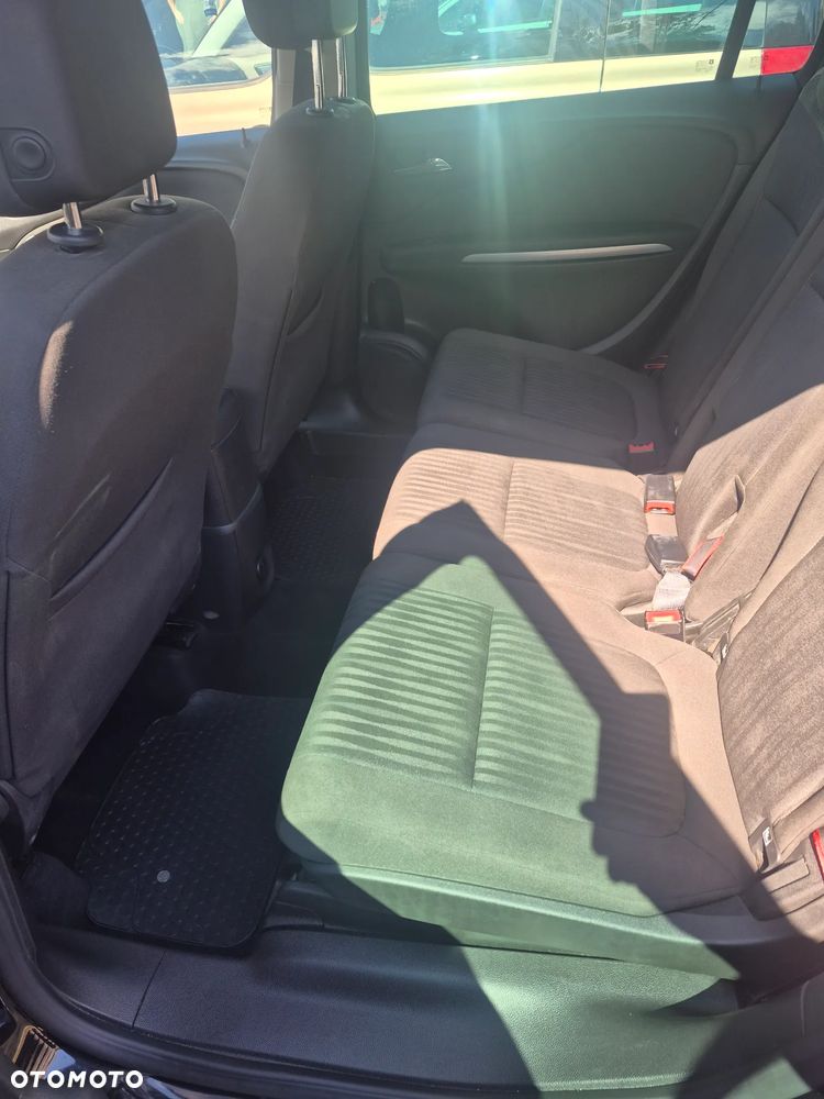 Opel Zafira - 17