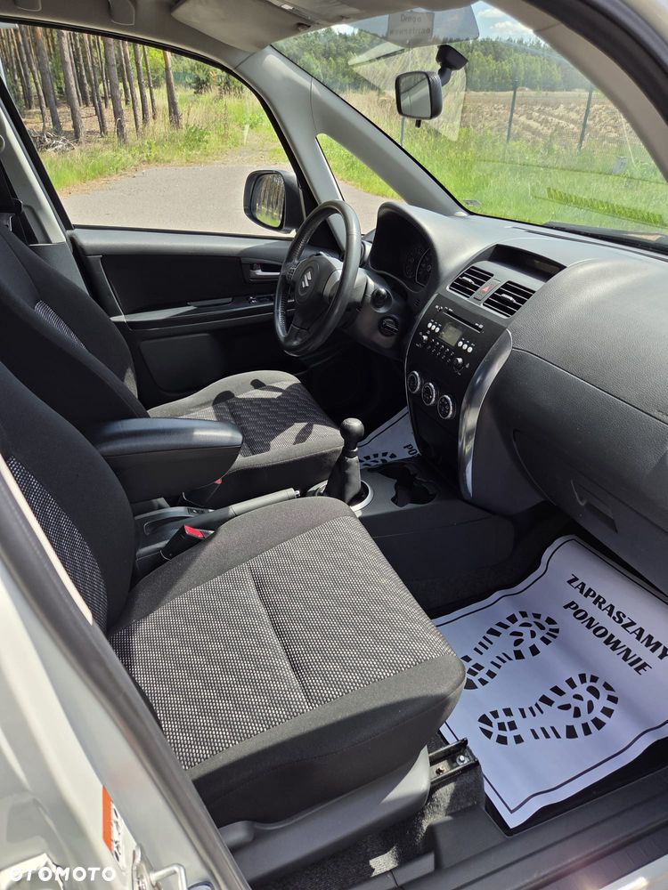 Suzuki SX4 1.6 GS / Premium - 11