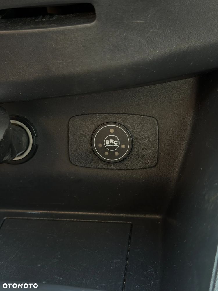 Renault Clio - 16