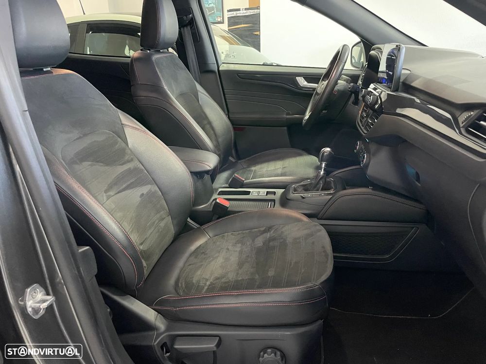 Ford Kuga 1.5 EcoBoost ST-Line X - 17