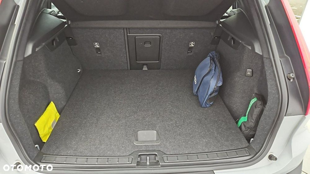 Volvo XC 40 T5 Plug-In Hybrid R-Design - 22