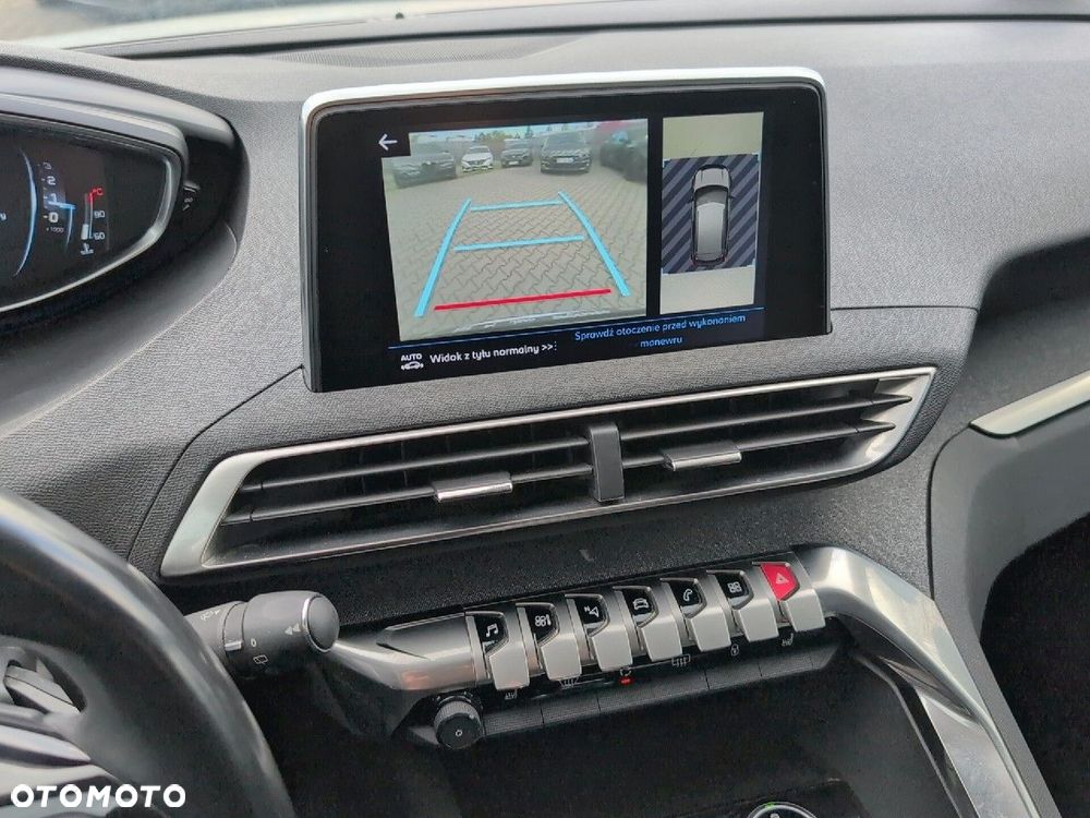 Peugeot 3008 1.5 BlueHDi Allure Pack S&S EAT8 - 24