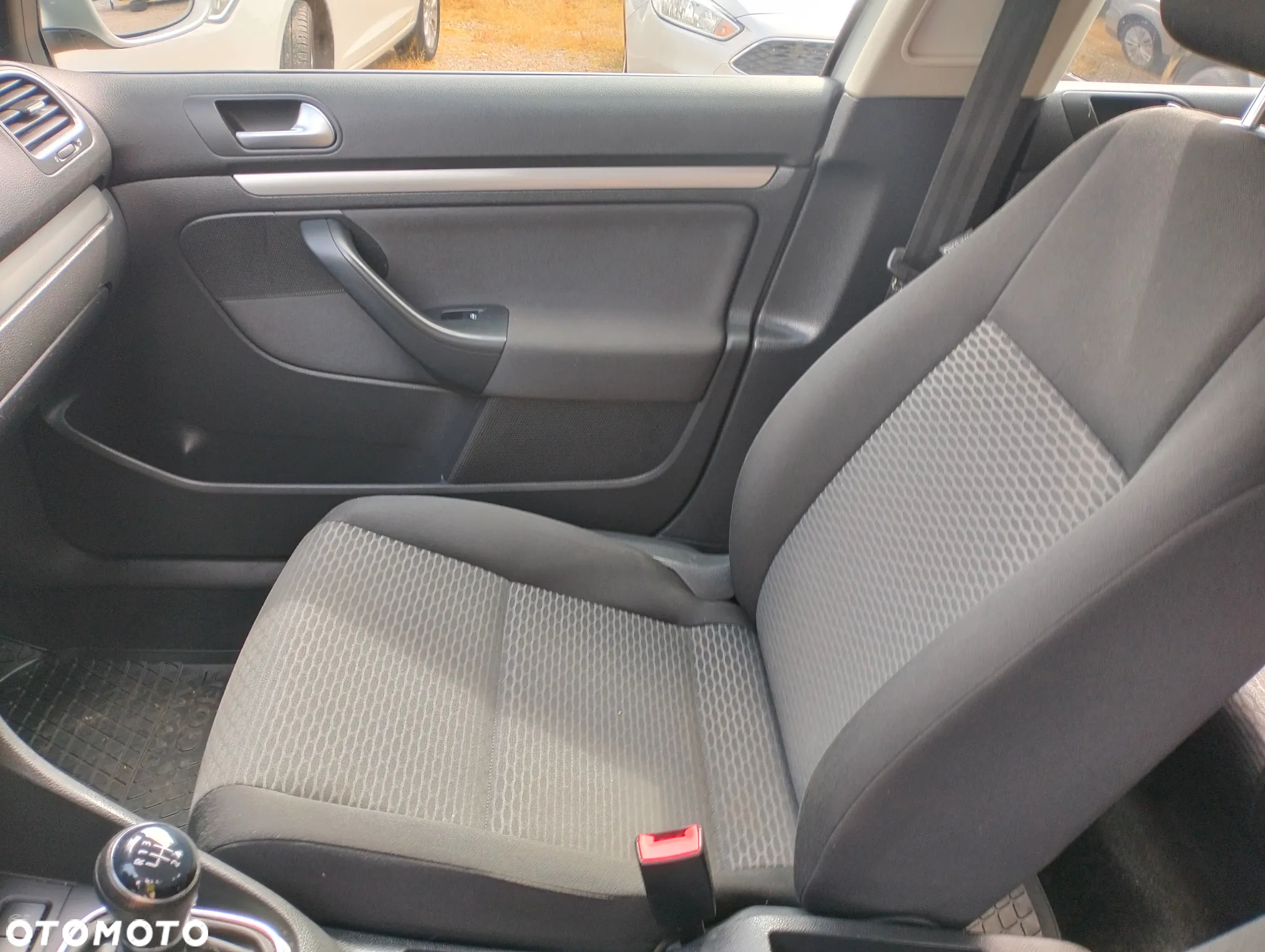 Volkswagen Golf - 26