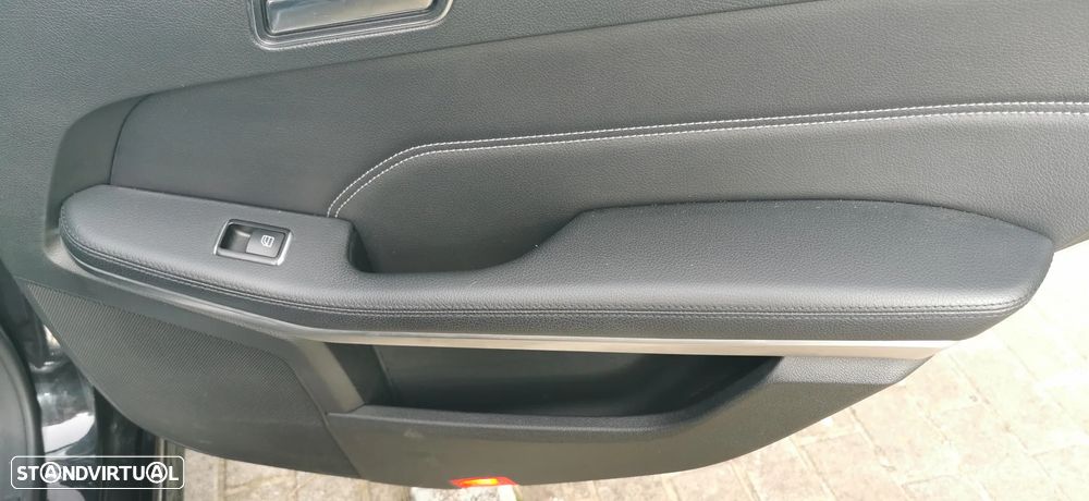 Mercedes-Benz E 250 BlueTEC 4Matic 7G-TRONIC Edition - 20