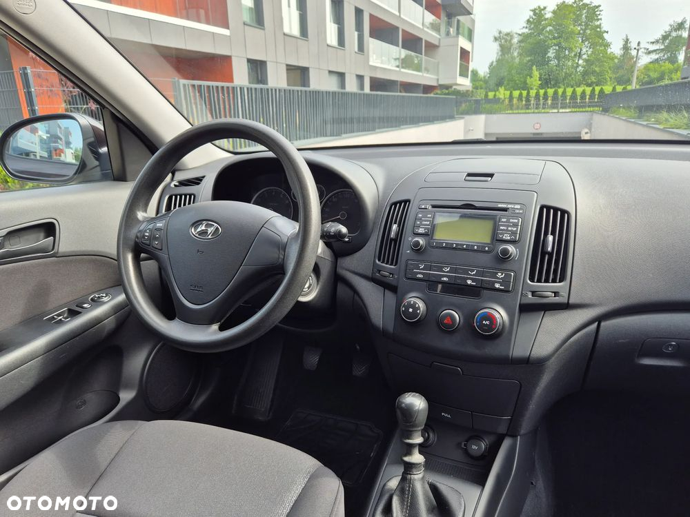 Hyundai i30 1.4 Comfort - 11