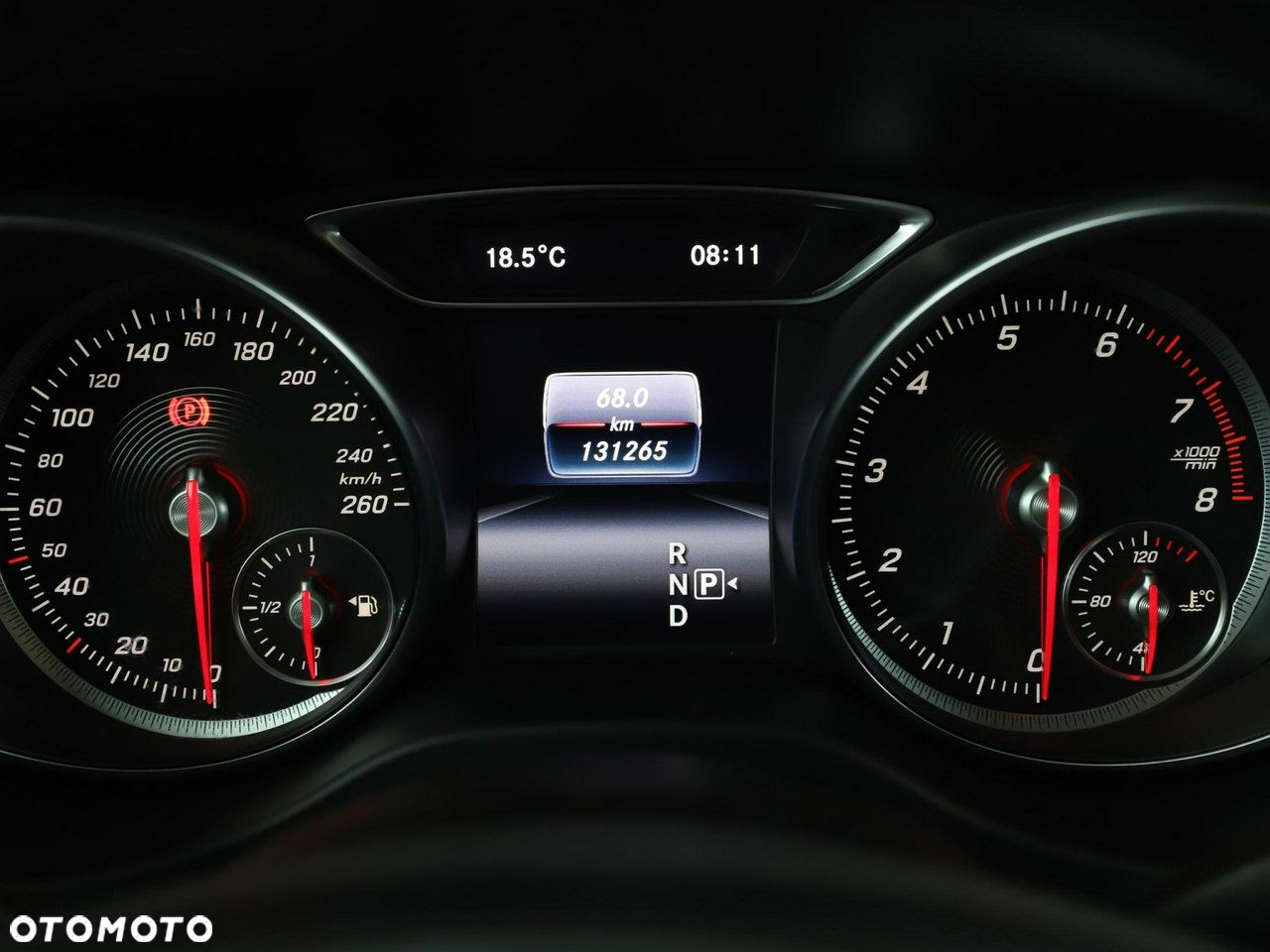 Mercedes-Benz GLA 180 7G-DCT Activity Edition - 22