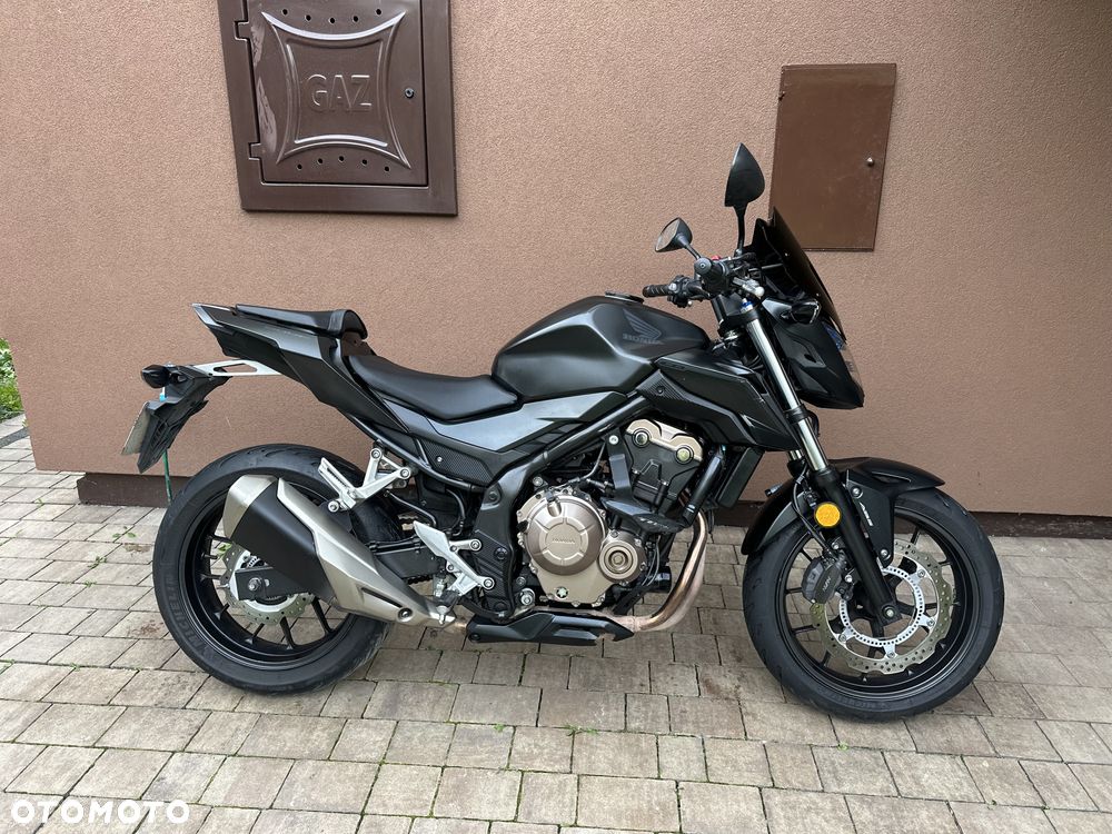 Honda CB - 1