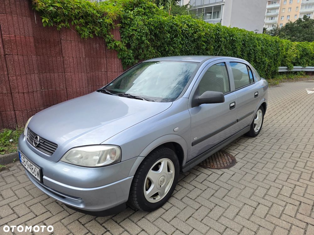 Opel Astra 1.4 Essentia - 2