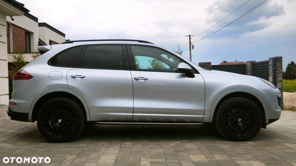 Porsche Cayenne GTS - 4