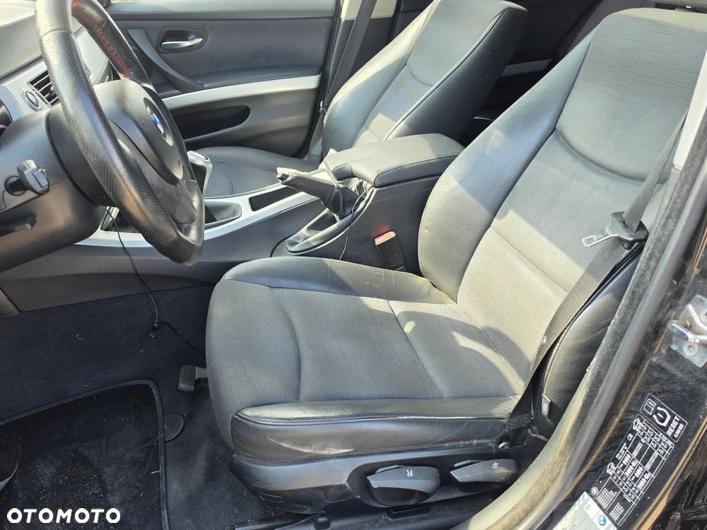 BMW Seria 3 325i - 5