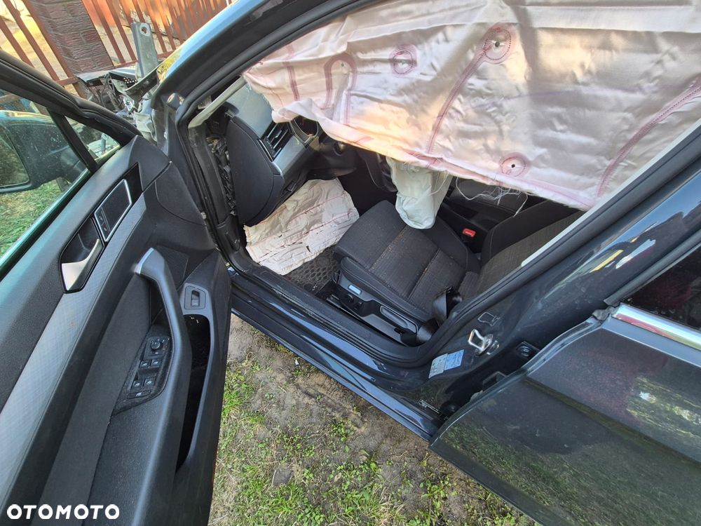 Volkswagen Passat 2.0 TDI EVO Business DSG - 10