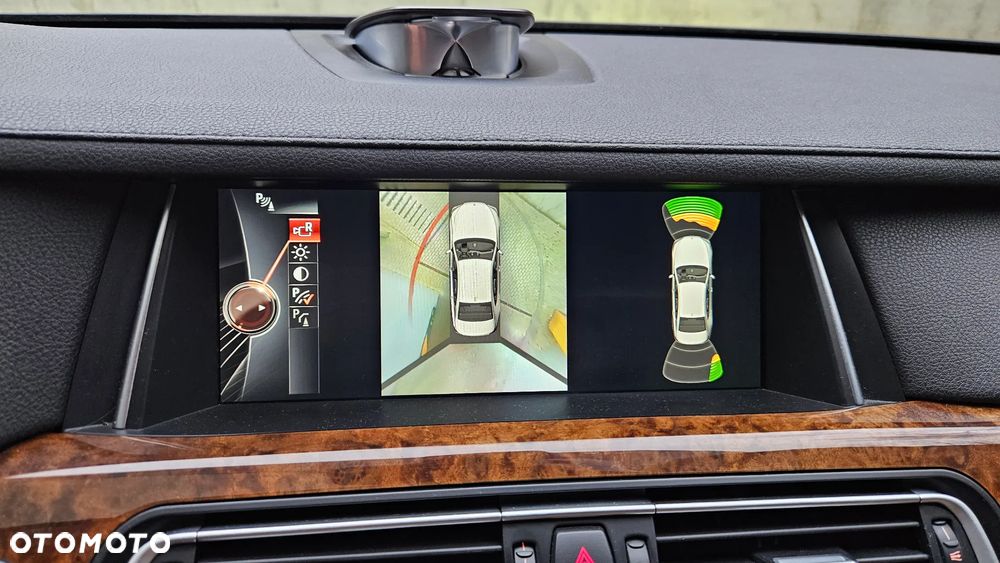 BMW Seria 7 750Ld xDrive - 27