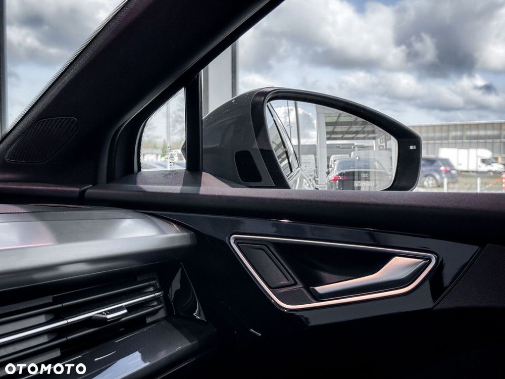 Audi Q4 e-tron - 32