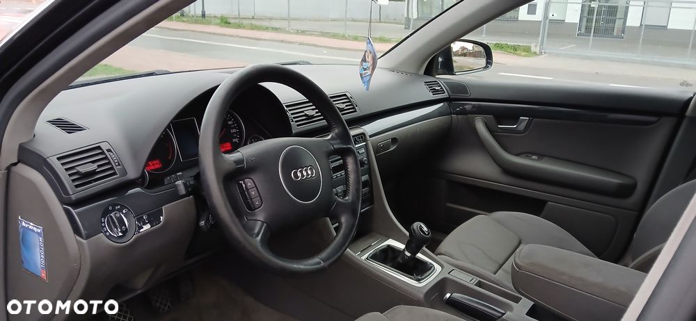 Audi A4 Avant 2 - 7