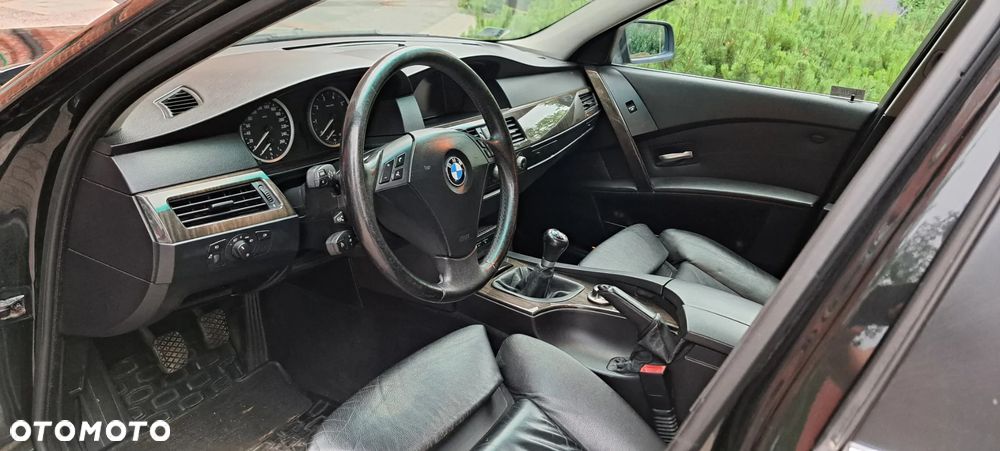 BMW Seria 5 525i - 9