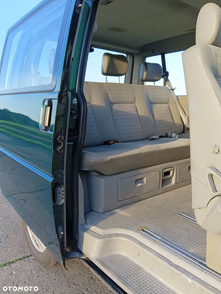 Volkswagen Multivan Standard - 18