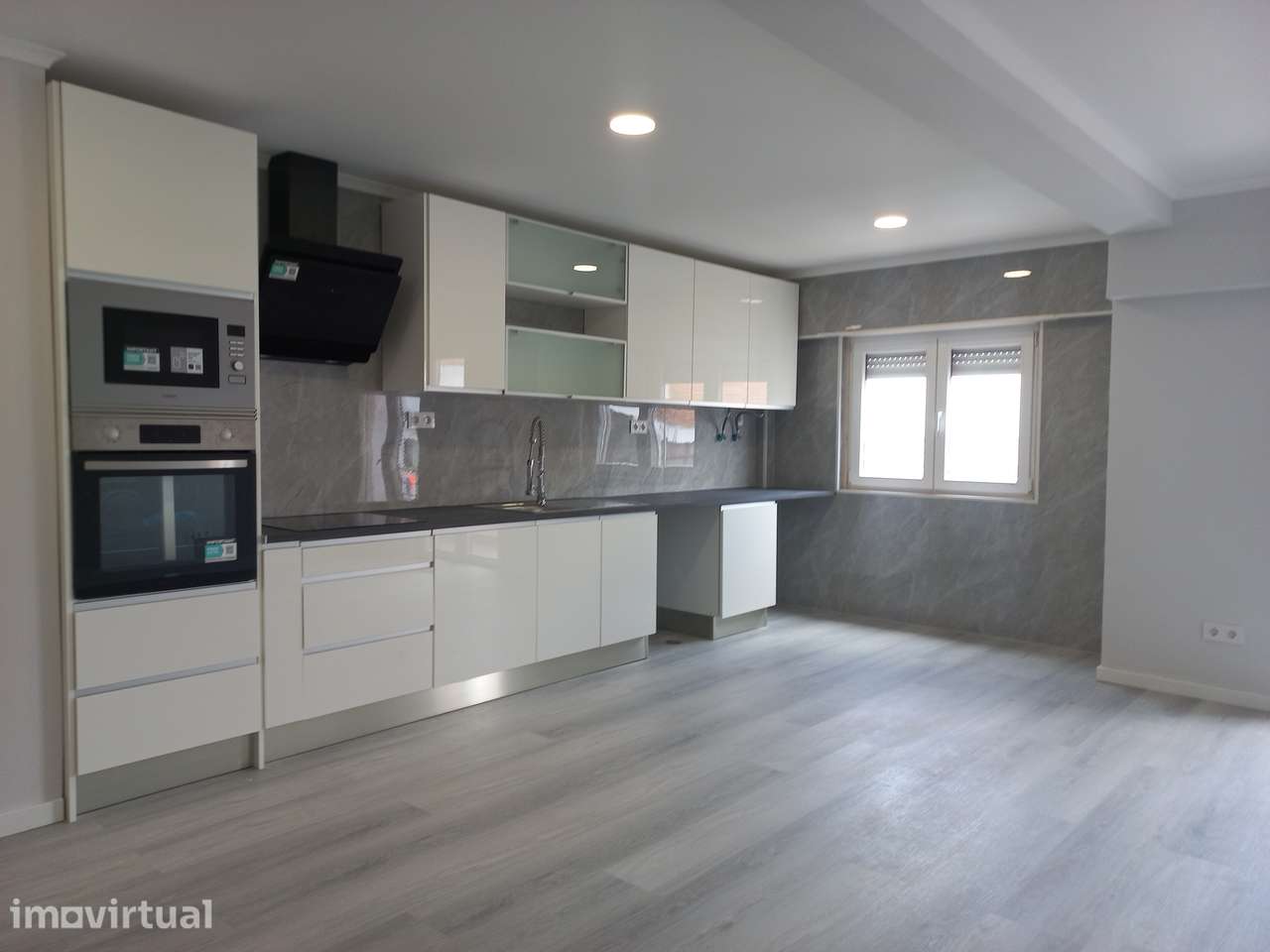 Apart.T4 Totalmente Remodelado-A Sua Nova Casa - Grande imagem: 3/27