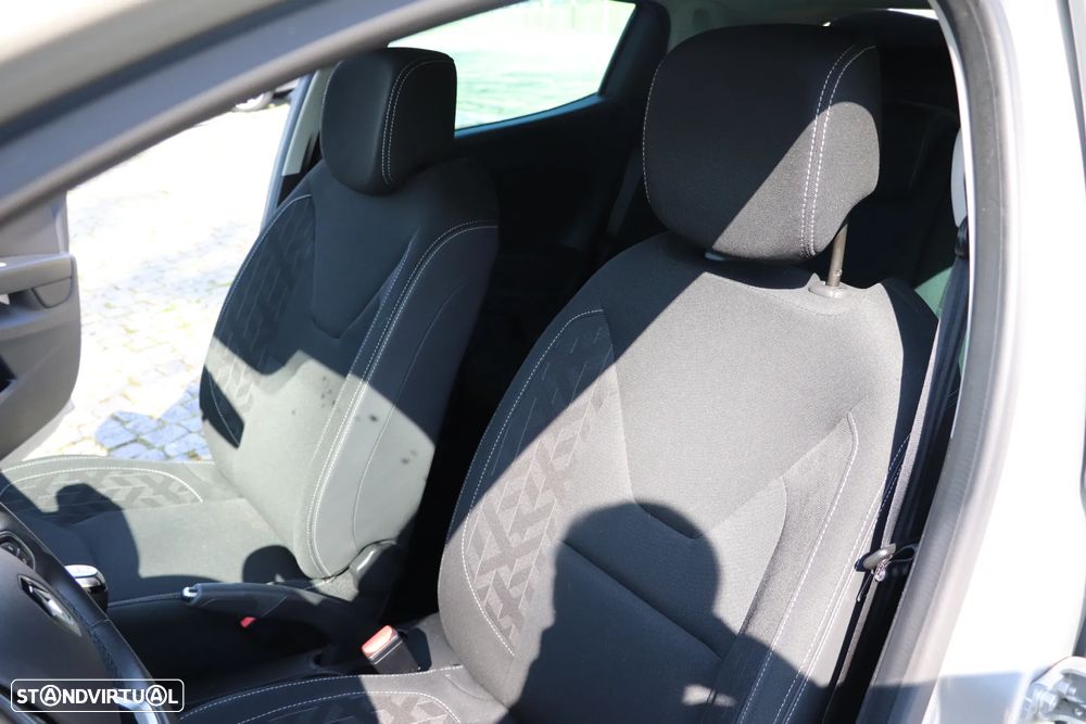 Renault Clio 0.9 TCe Limited - 10