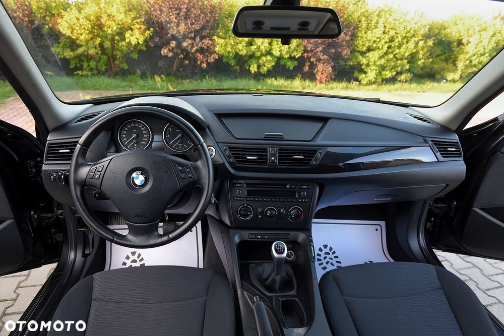 BMW X1 sDrive18i - 35