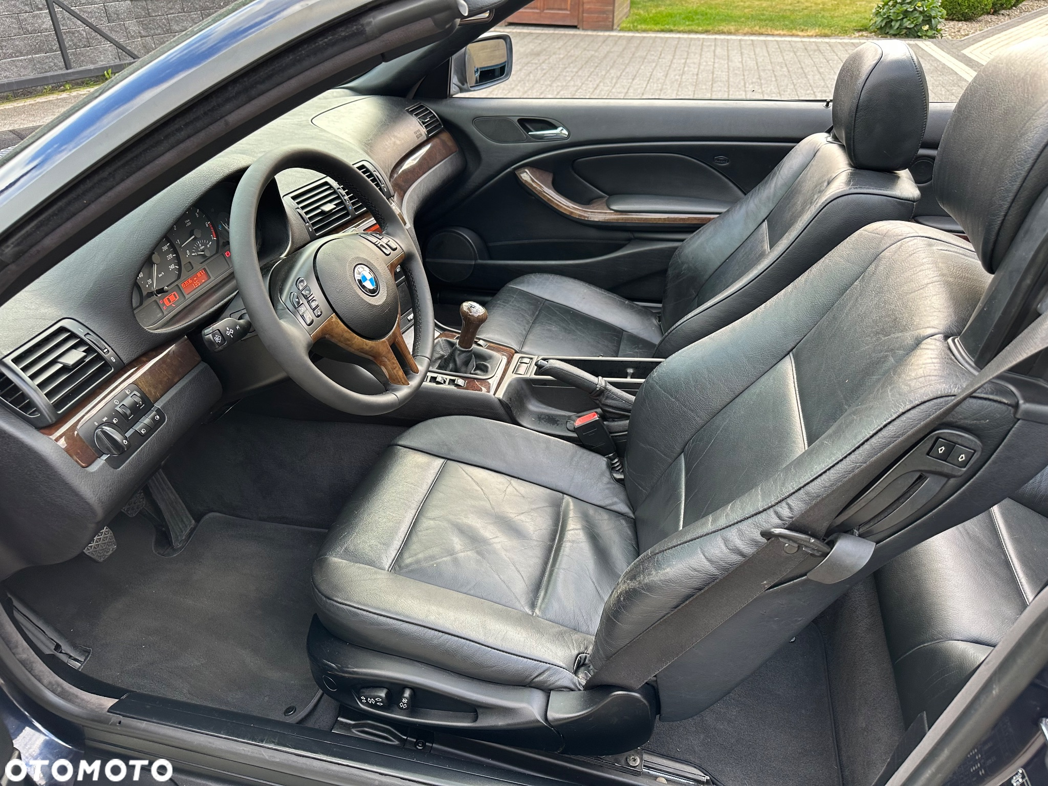 BMW Seria 3 318i Cabrio - 27