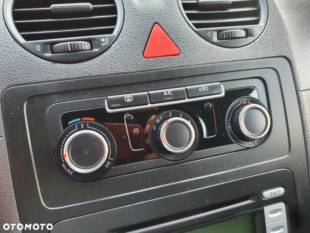 Volkswagen Caddy Maxi DSG - 15