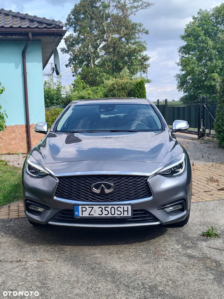 Infiniti Q30 - 21
