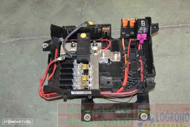 CAIXA DE RELES FUSÍVEIS VOLKSWAGEN TOUAREG 7LA - 1