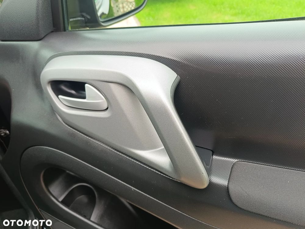Citroën Berlingo Multispace BlueHDi 120 S&S SHINE - 18