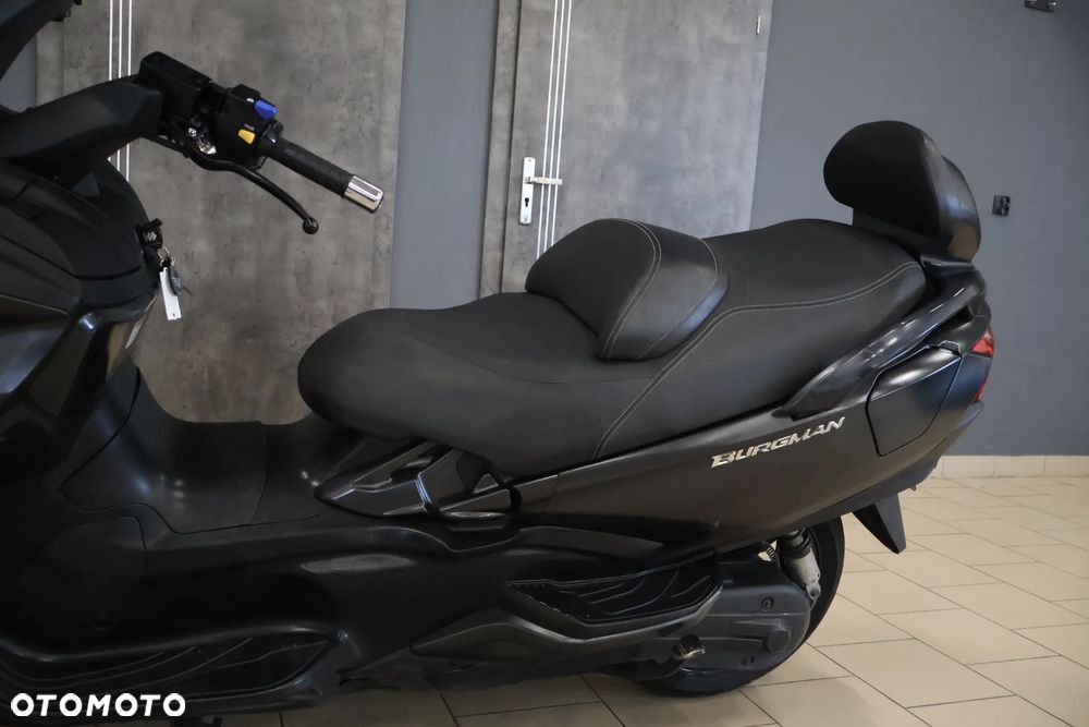 Suzuki Burgman - 14