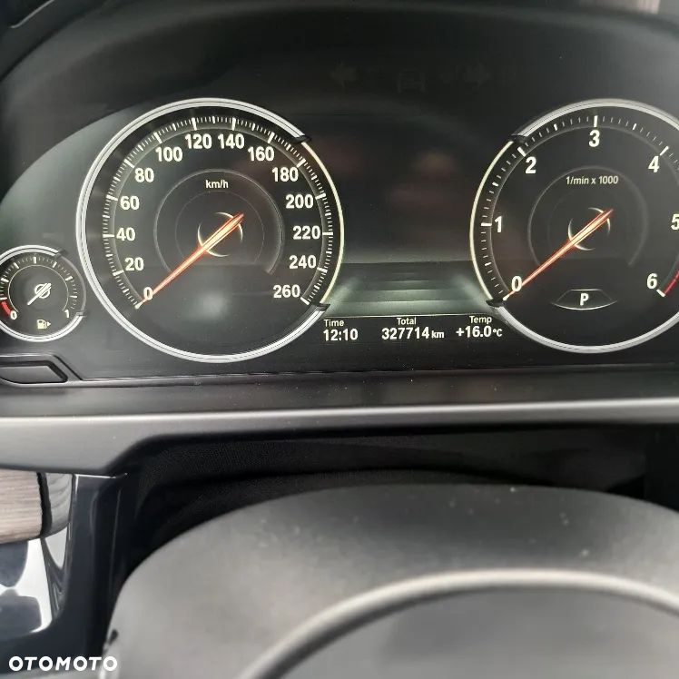 BMW X6 xDrive40d - 18
