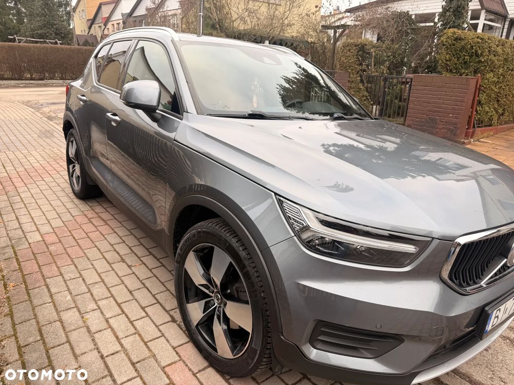 Volvo XC 40 D4 AWD Momentum (Intro Edition) - 4